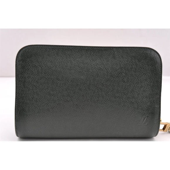 Authentic Louis Vuitton Taiga Baikal Clutch Bag Green - Picture 2 of 15